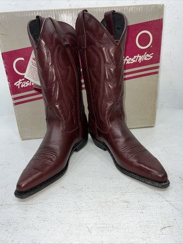 New Women’s Red Capezio Cowboy Boots. L 553 7.5 7 1/2 M. 17-76