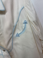 New Women’s California RanchWear White Blue Long Sleeve Pearl Snap Medium YY-95