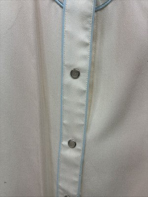 New Women’s California RanchWear White Blue Long Sleeve Pearl Snap Medium YY-95