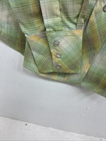New Women’s Champion Western Green Plaid Long Sleeve Pearl Snap Size 10 KK-71