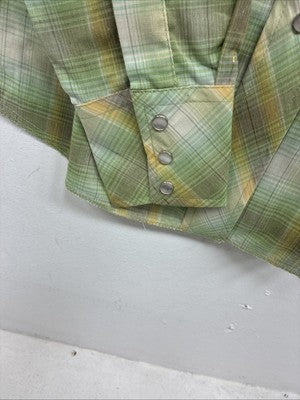 New Women’s Champion Western Green Plaid Long Sleeve Pearl Snap Size 10 KK-71