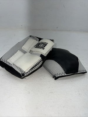 New White ABetta Skid Boots HH-13