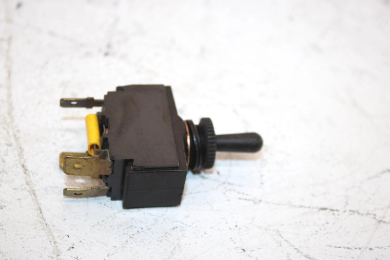 97 Arctic Cat Jag 440 Deluxe Oem Toggle Switch 0609-187 Q1938