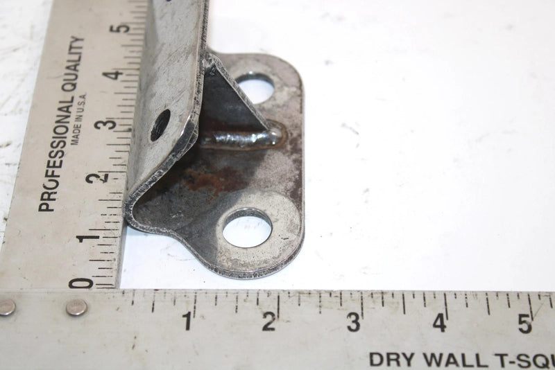 1988 Yamaha Xlv Oem Lower Rear Engine Mount Bracket 8K4-21427-00-00 SY128
