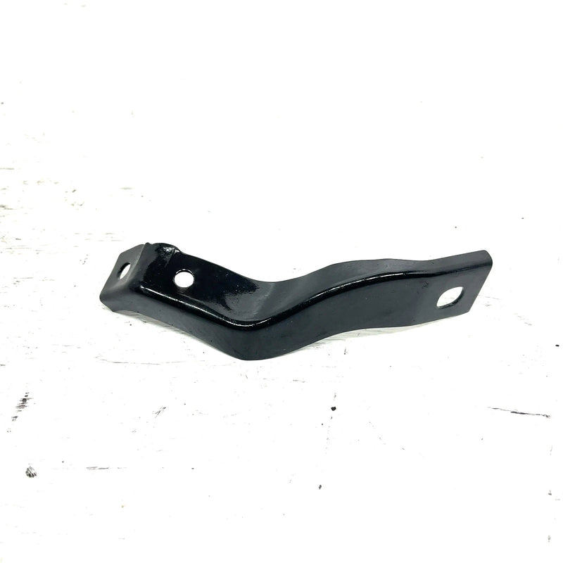84 Suzuki Quadrunner 185 LT185 OEM Front Right Fender Bracket 53213-18901 AS39