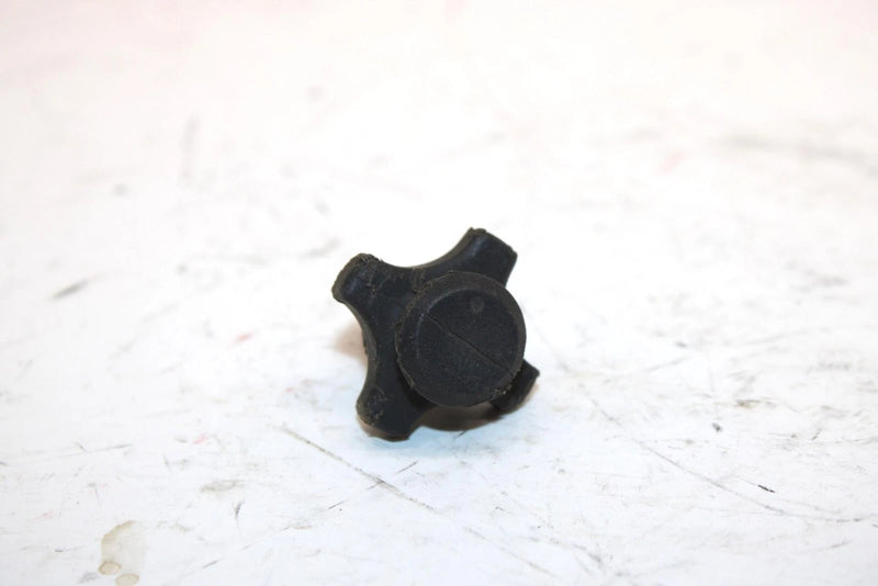1994 Polaris 440 L/c Oem Hood Latch Retainer 5431502 SP73