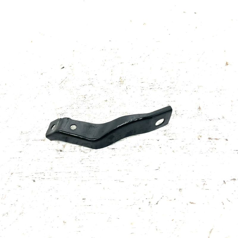 84-87 Suzuki Quadrunner 185 OEM Front Right Fender Bracket 53213-18901 AS33