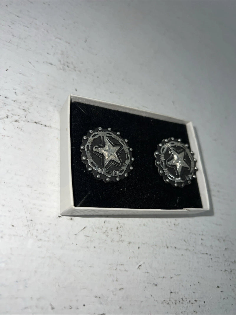 New Women’s Congress Leather Circle Silver Star Earrings. 93148 B-9