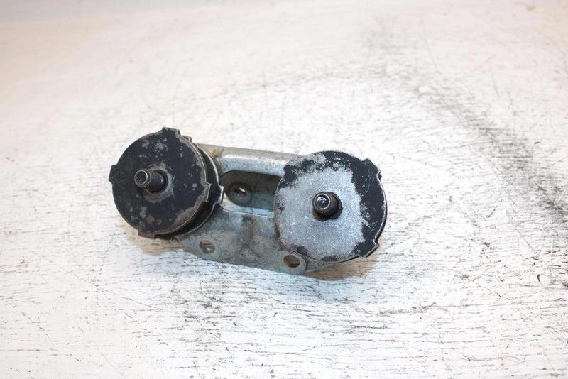 1995 Yamaha Vmax 600 Oem Rear Upper Motor Mount W/Bushings  82M-21425-00-00 SY11