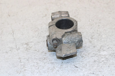 91 Yamaha Exciter Ii 570 Liquid Oem Left Front Susp.Bracket 84M-2376E-00-00 SY24
