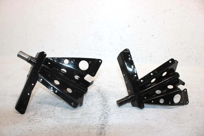 2002 Ski-doo Mxz 700 Oem Trailing Arm Mount Set 518320506 518320507 SS20