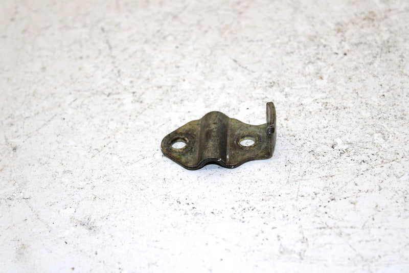 1984 Yamaha  Ytm 200 L Oem Seat Lever Bracket 21V-24775-00-00 AY48