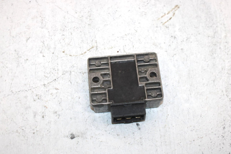 1994 Kawasaki Bayou 220 Oem Voltage Regulator 21066-1052 AK3
