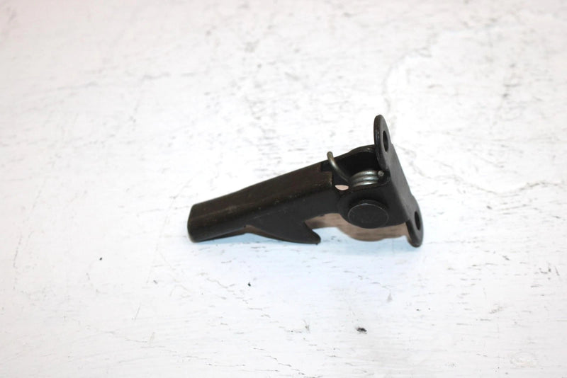 1986 Yamaha  Moto 4 Oem Rear Seat Latch 29U-24776-00-00 AY7