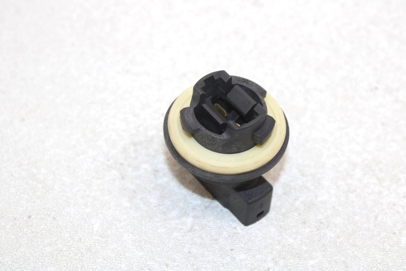 06 Polaris Fusion 600 Ho Oem Taillight Socket 4011009  SP203