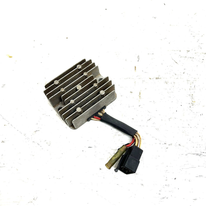 93-95 Yamaha Kodiak 400 YFM400FW 4x4 OEM Voltage Regulator 4GB-81960-00-00 AY61