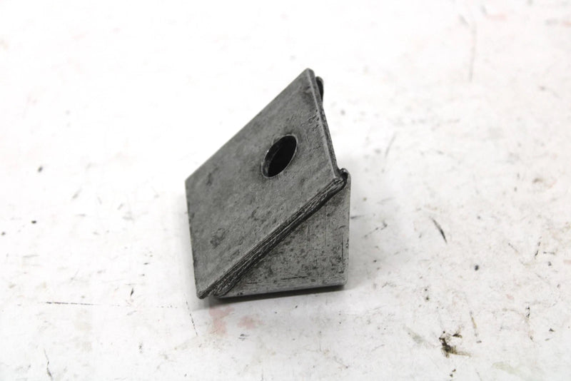 Yamaha Oem Engine Motor Mount 8H8-21418-01-00 SY131
