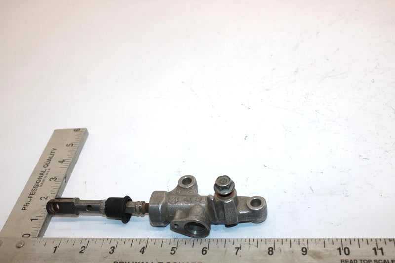 96 Yamaha  Warrior 350 Oem Rear Brake Master Cylinder 3GD-2583V-00-00 AY6