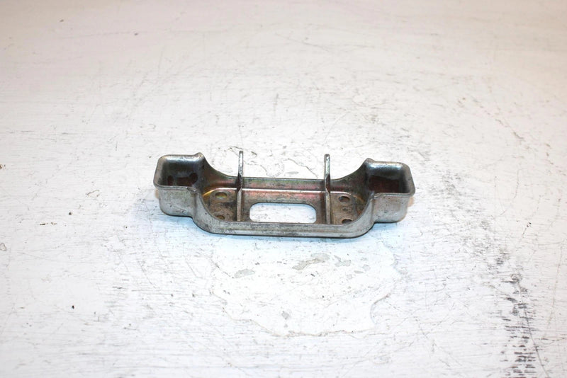 1986 Honda Trx 125 Oem Rear Fender Latch 80101-VM6-000 AH41
