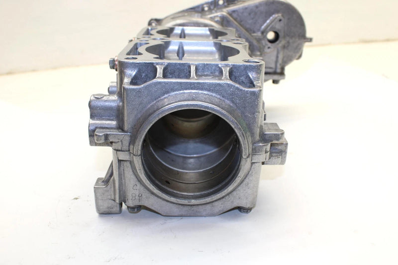 2001 Yamaha Sx500r Oem Crankcase 8CR-15100-01-00 SY77