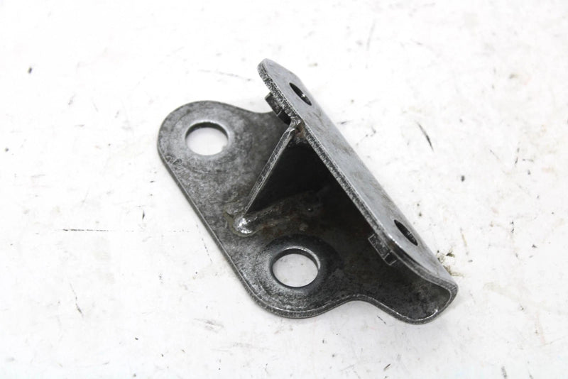 1987 Yamaha Srv Oem Rear Lower Engine Mount 8K4-21427-00-00 SY131