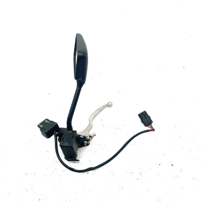 07 Can-Am Outlander 650 4x4 XT OEM Front Master Cylinder W/Mirror 705600844 AB17