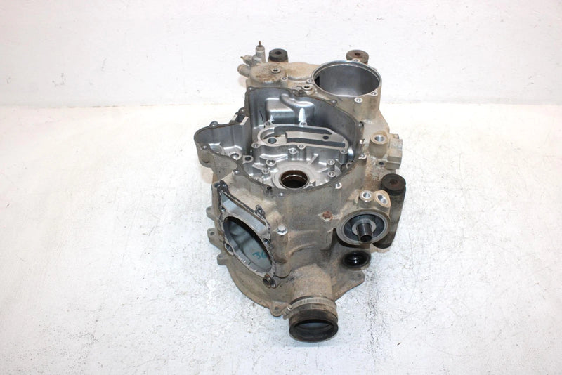 2006 Kawasaki Prarie 360 Oem Crankcase 14001-0031 AK29