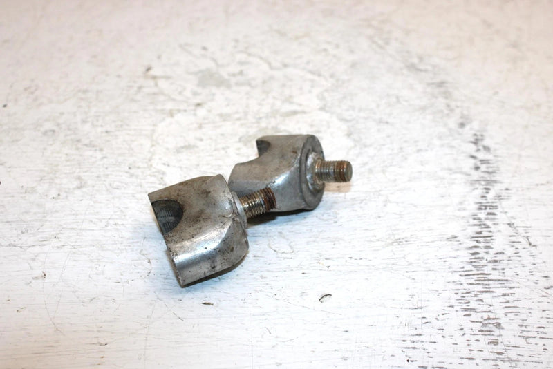 83 Honda Atc185 Sa All Terrain Oem Lower Handlebar Clamp Pair 53130-HB9-000 AH61