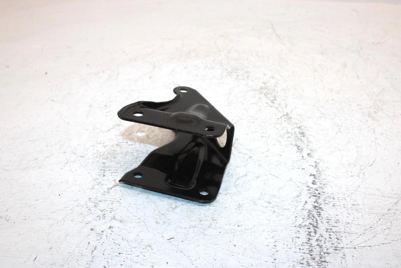 1982 Honda Atc110 Oem Engine Hanger 50121-943-000 50121-943-680 AH65