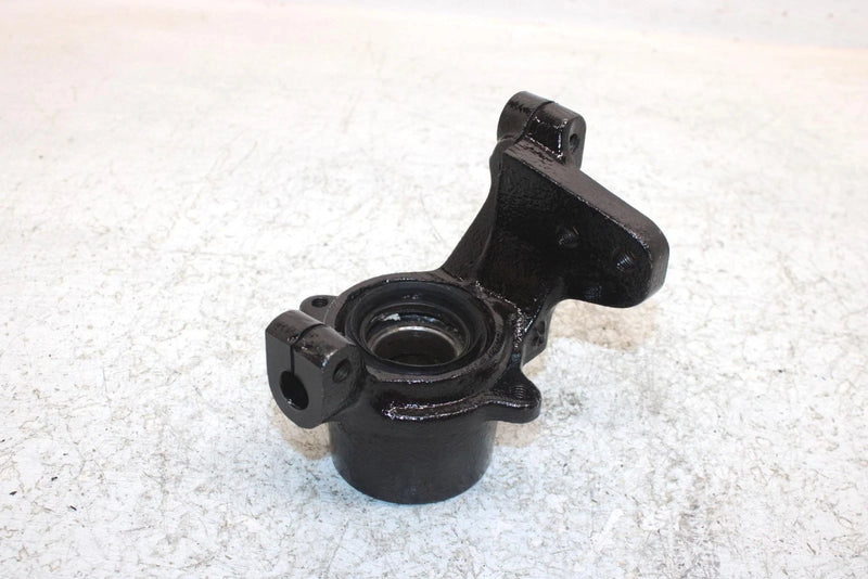 1998 Suzuki Quadrunner 250 Oem Right Steering Knuckle 51231-19B01 AS13