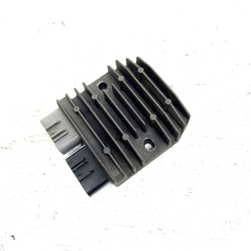 09-14 Yamaha Grizzly 550 YFM550 4x4 OEM Voltage Regulator 1D7-81960-01-00 AY65