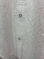 New Women’s Cumberland White Cheetah Print Long Sleeve Pearl Snap Medium LL-77