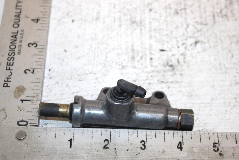 2004 Polaris Sportsman 600 Oem Rear Brake Master Cylinder 1910301 1911113 AP58