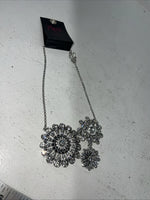 New Women’s Rock 47 3 Part Diamond Flower Necklace. NC2661R47 A-96