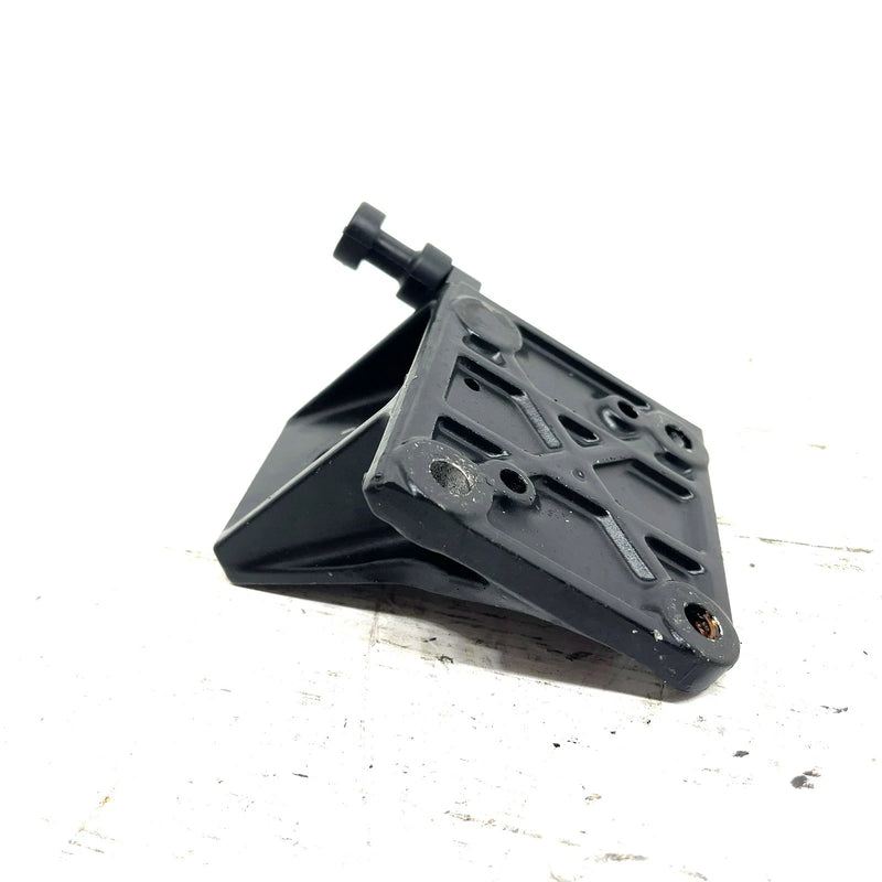 01 Yamaha GP 1200 RZ OEM Rear Upper Motor Mount Bracket 2 66V-21426-01-8P JY28