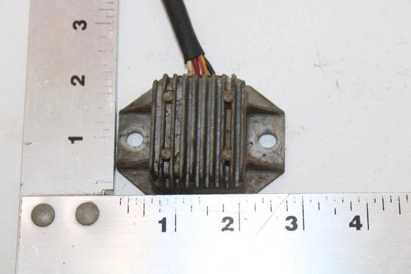 1985 Yamaha  Moto 4 Oem Voltage Regulator 29U-81960-90-00 Q2989