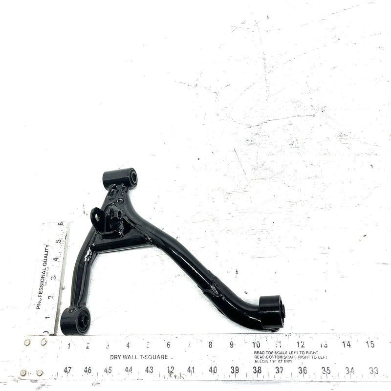 84 Suzuki Quadrunner 185 LT185 OEM Lower Right Suspension Arm 52410-24400 AS39