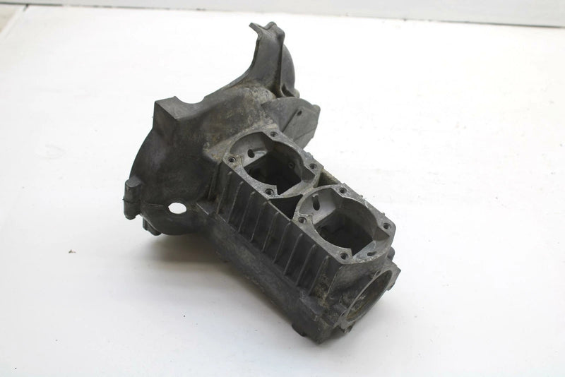 Yamaha OEM Crankcase  8j9-15100-01-00 SY45