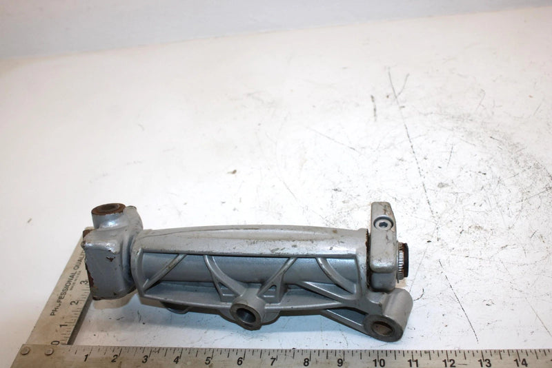 07 Arctic Cat F6 Lxr Efi Oem Right Steering Knuckle 2703-220 SA257