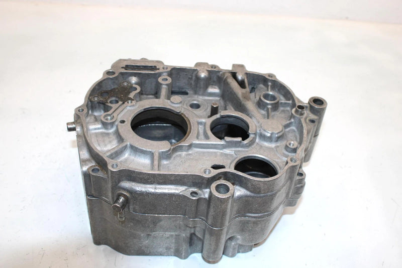 86 Honda Fourtrax  Trx125 A Oem Crankcase 11100-VM6-680 11200-VM6-000 AH7