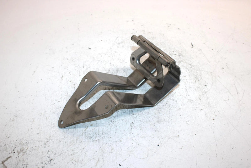 1990 Kawasaki 650 Ts Oem Hatch Cover Hinge 11046-3838 JK8