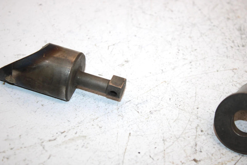 02 Arctic Cat Mountain Cat 600 Efi Oem Left Exhaust Valve Set 3005-659 SAS7