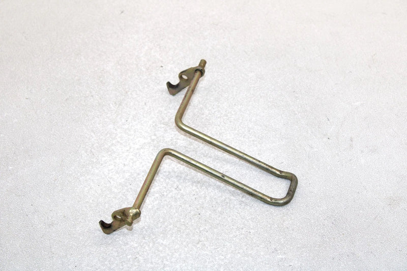 97 Polaris Xplorer 400l Oem Seat Latch 1040387 Q2813
