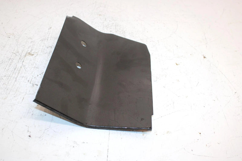 88 Yamaha Excel Iii Oem Cover Plate Bracket 8Y2-2198G-00-00 SY12
