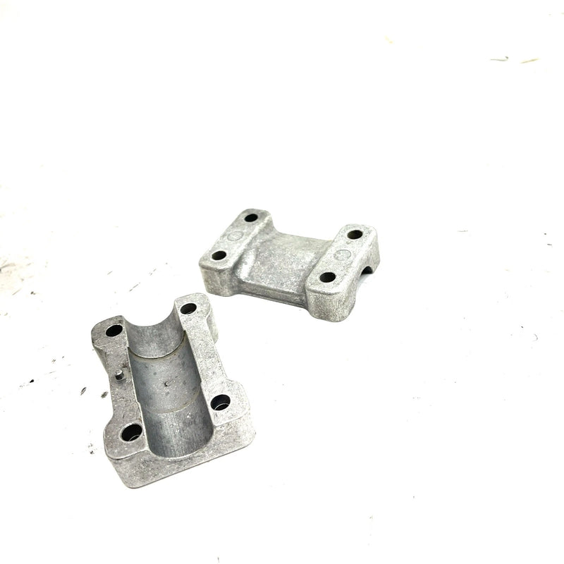 03-04 Polaris Magnum 330 4X4 OEM Handlebar Mount 5631147 AP218