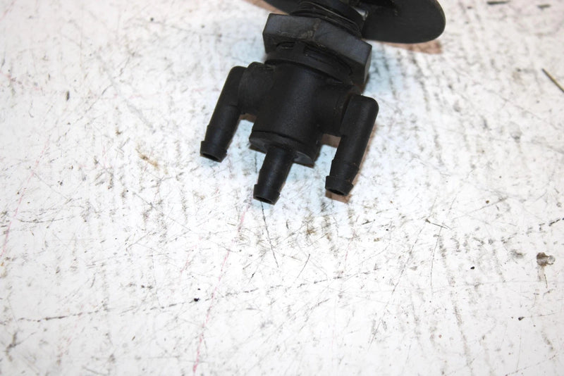 98 Polaris Xplorer 300 Oem Fuel Petcock 5432559 7052154 AP69