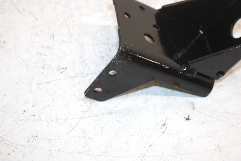 92 Polaris 500 Oem Front Muffler Support 5222575 SP52
