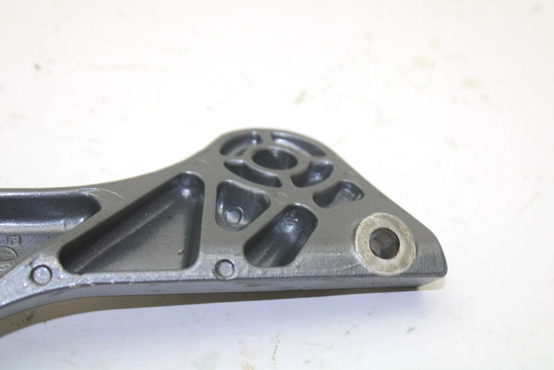 96 Yamaha Wave Raider 760 OEM Right Engine Mount 6R7-21425-01-00 JY1 