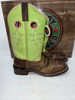 New Women’s Green Laredo Cowboy Boots. 5606 7.5 7 1/2 M. 17-43