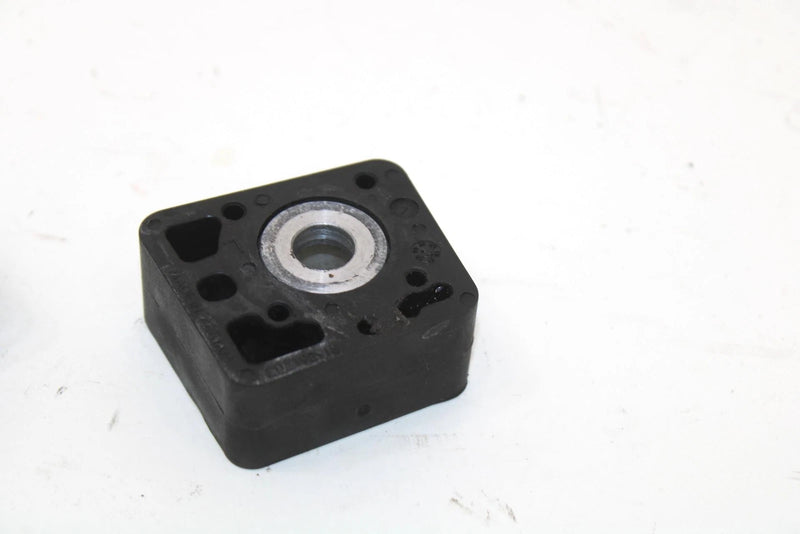2017 Ski-doo Grand Touring 900 OEM Cam Block Set 503192918 SS65